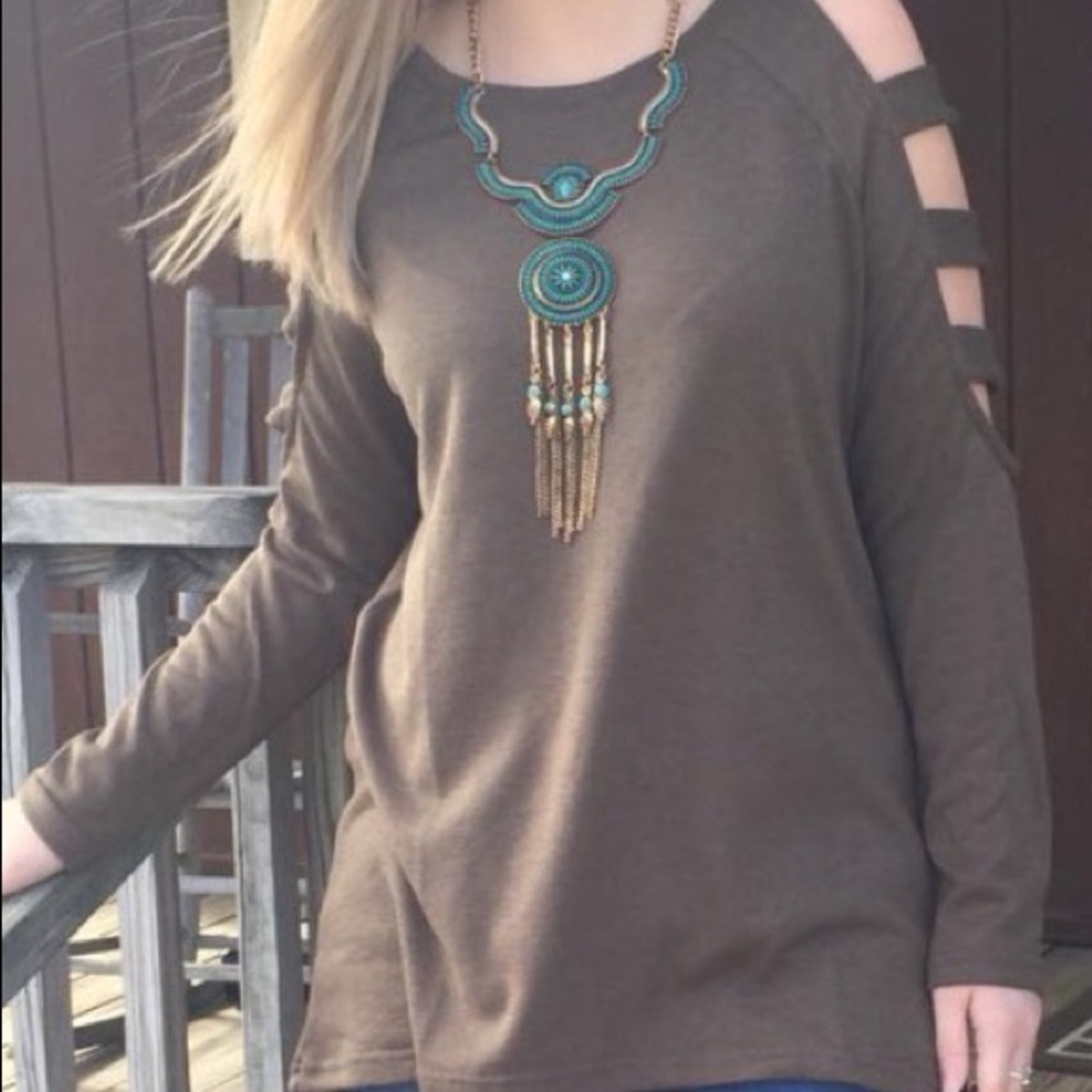 Cold sleeve sweater